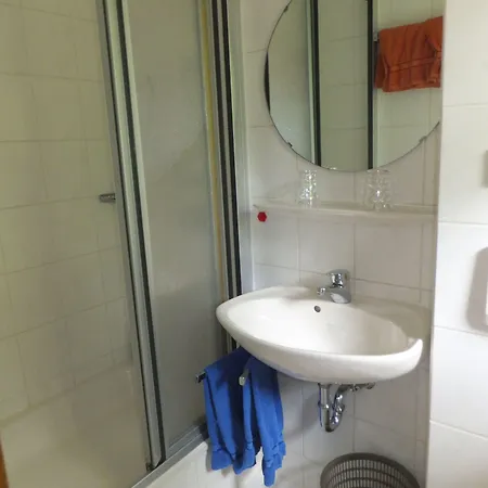 Zum Loewen Hotel 3*